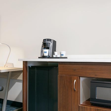 Holiday Inn Express Hotel & Suites Norfolk Airport By Ihg Exteriör bild