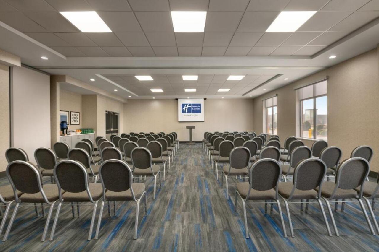 Holiday Inn Express Hotel & Suites Norfolk Airport By Ihg Exteriör bild