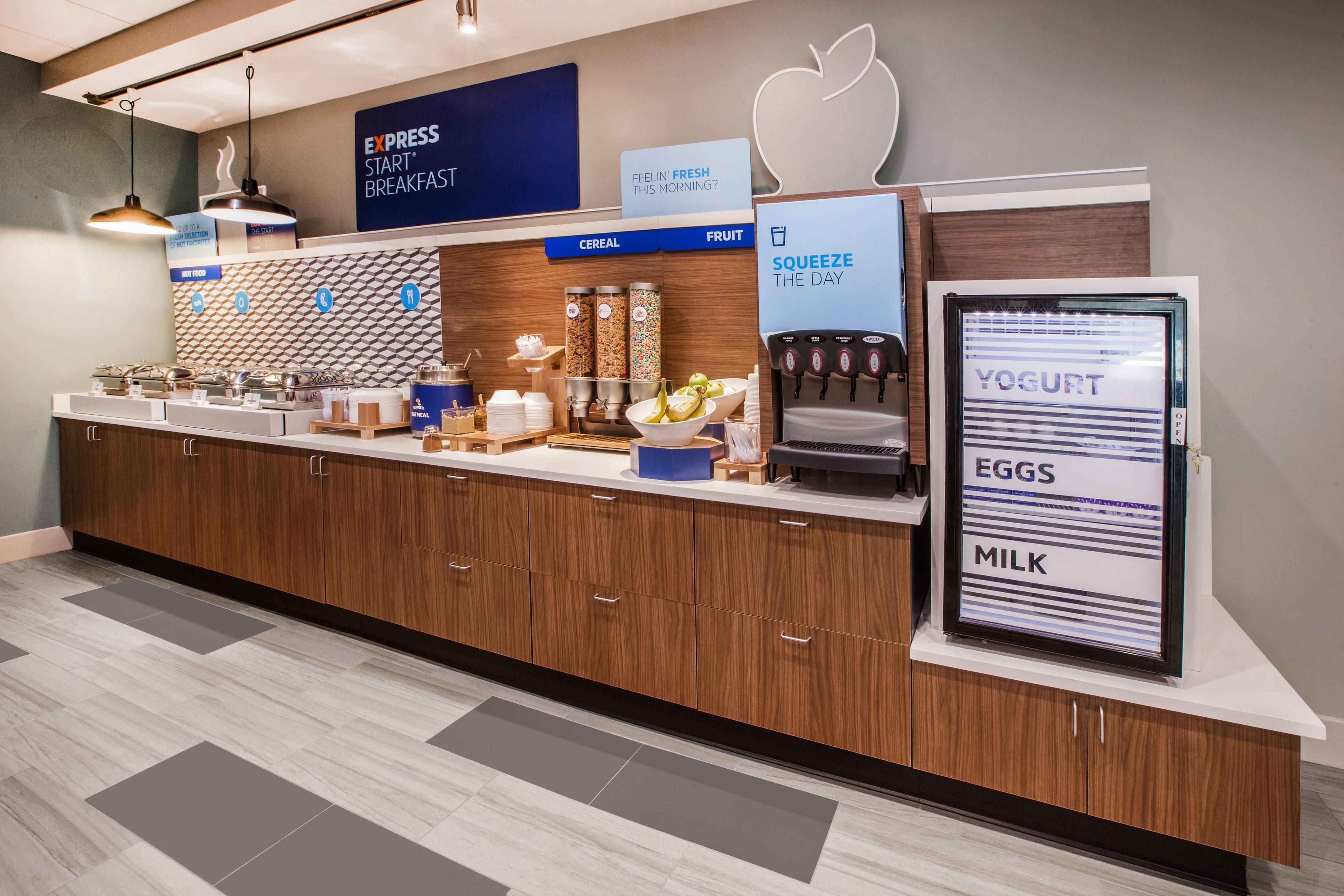 Holiday Inn Express Hotel & Suites Norfolk Airport By Ihg Exteriör bild