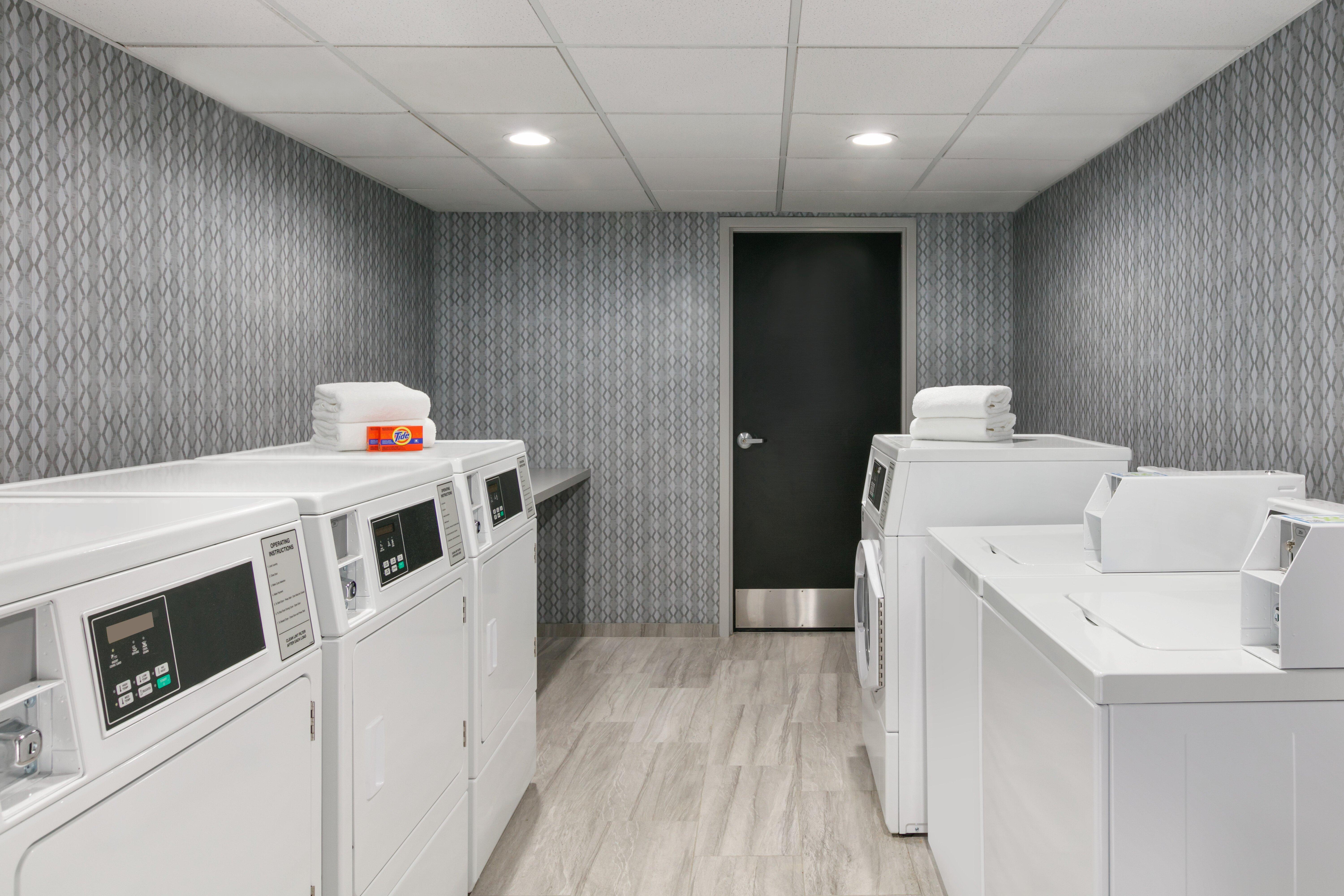 Holiday Inn Express Hotel & Suites Norfolk Airport By Ihg Exteriör bild